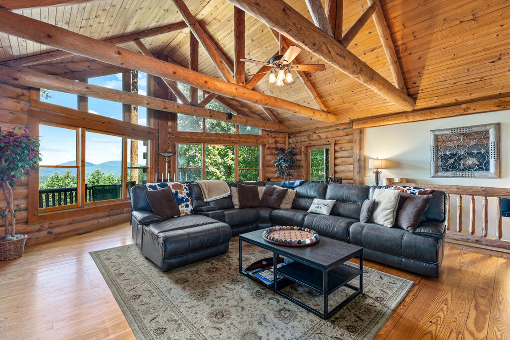 435856 Blue Ridge Active
