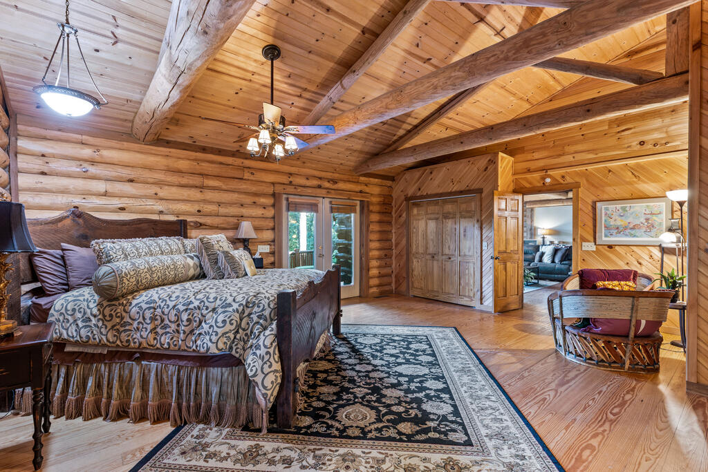 435856 Blue Ridge Active