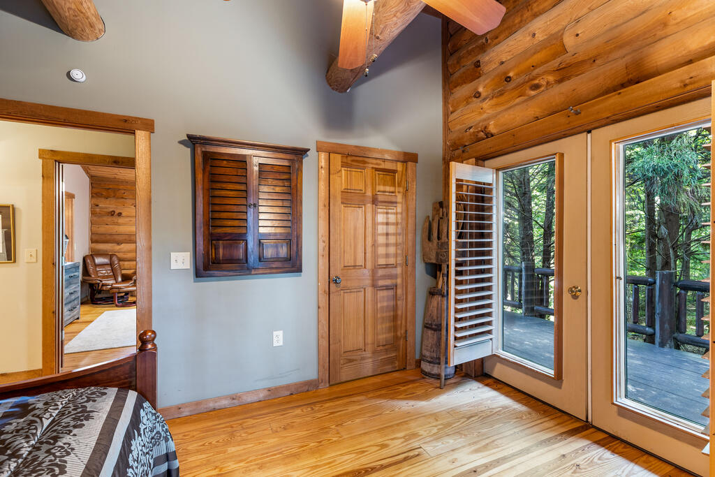 435856 Blue Ridge Active