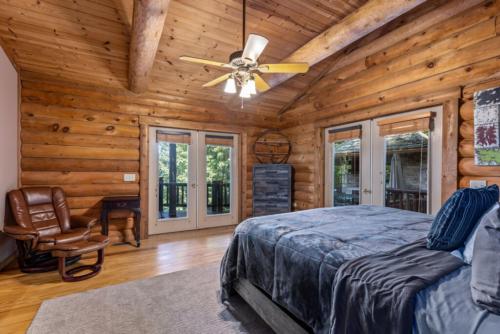 435856 Blue Ridge Active