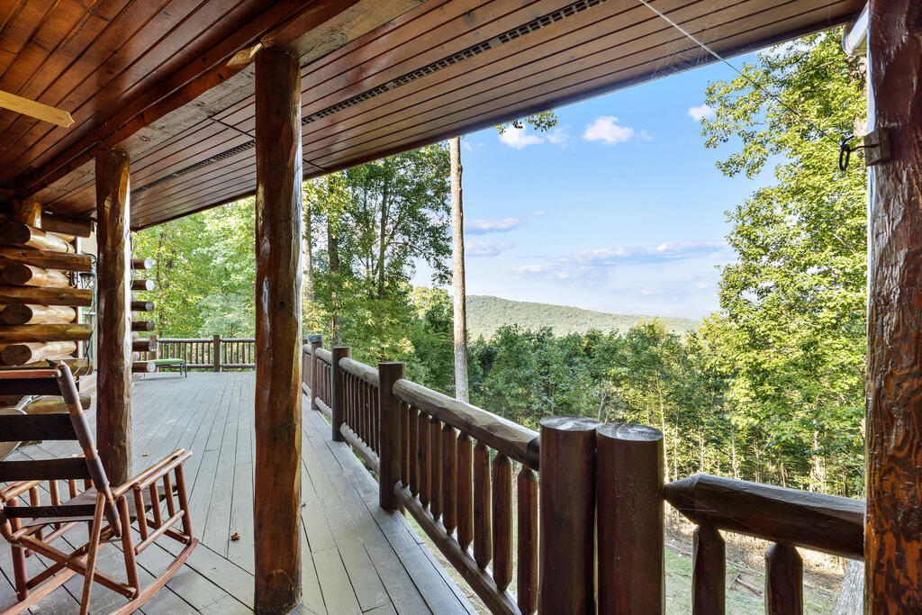435856 Blue Ridge Active