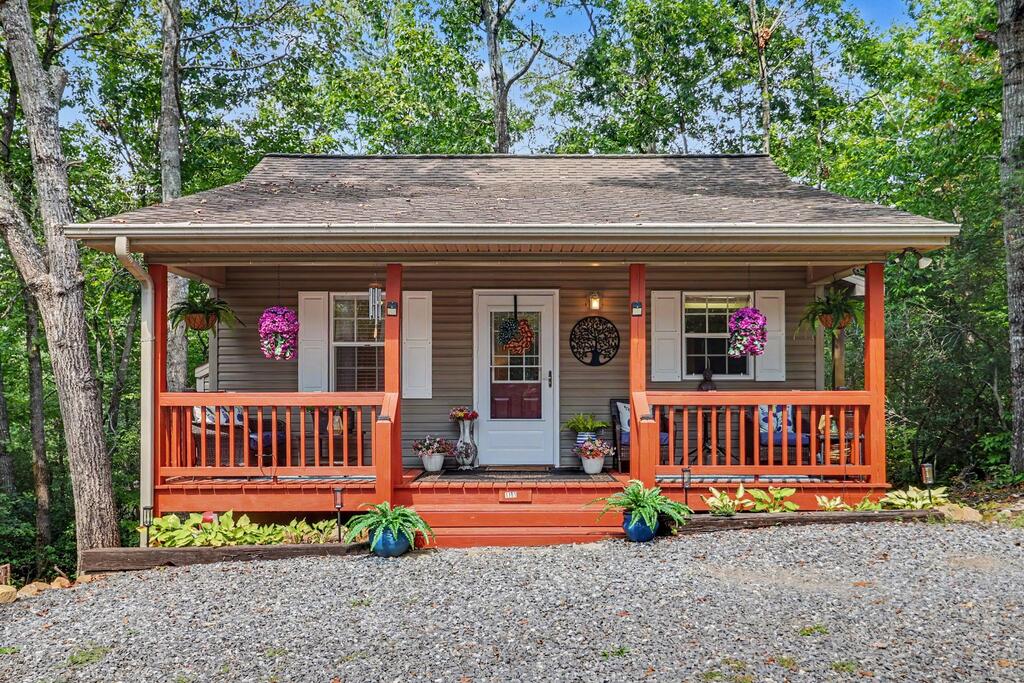 435859 Hiawassee Active