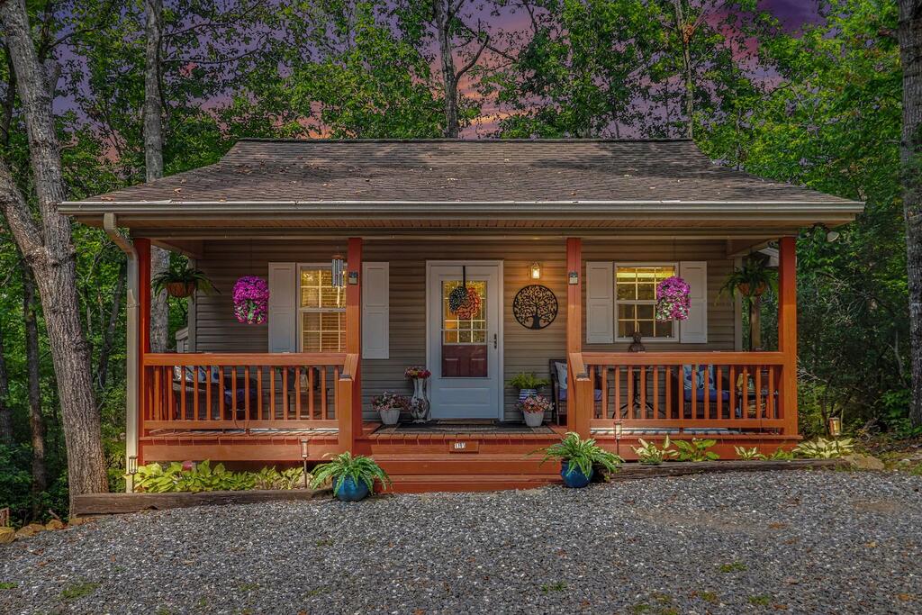 435859 Hiawassee Active