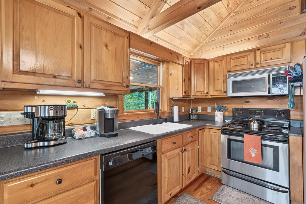 435860 Ellijay Active