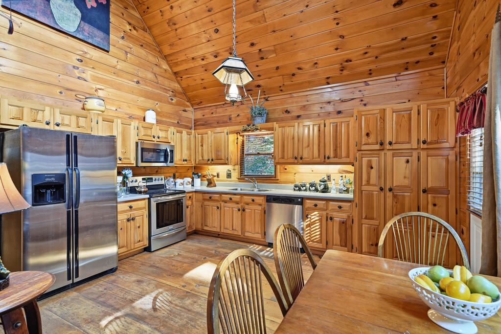 435869 Ellijay Active