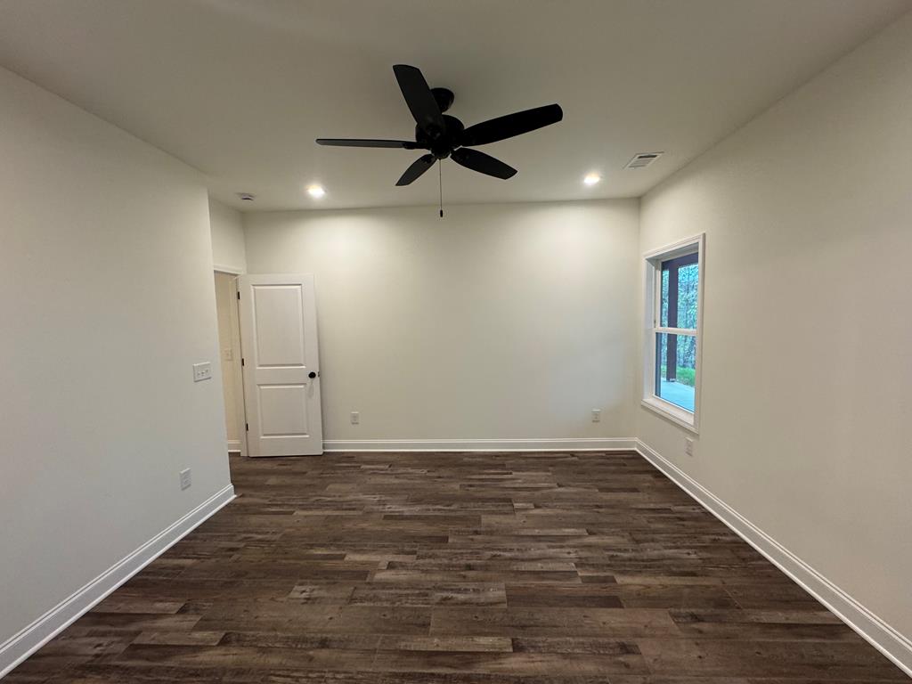 404777 Young Harris Residential