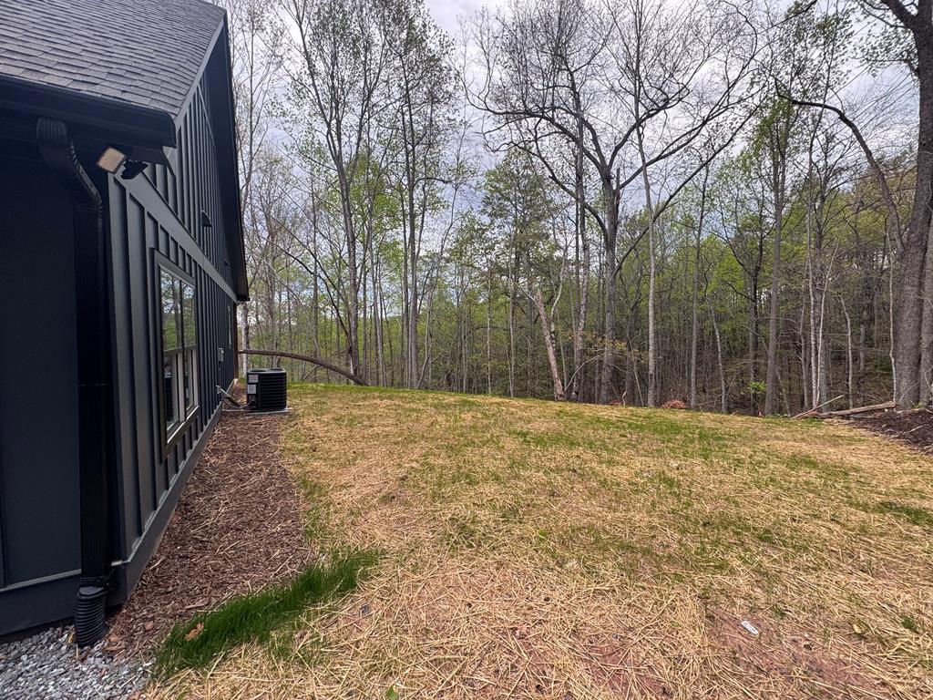 404777 Young Harris Residential