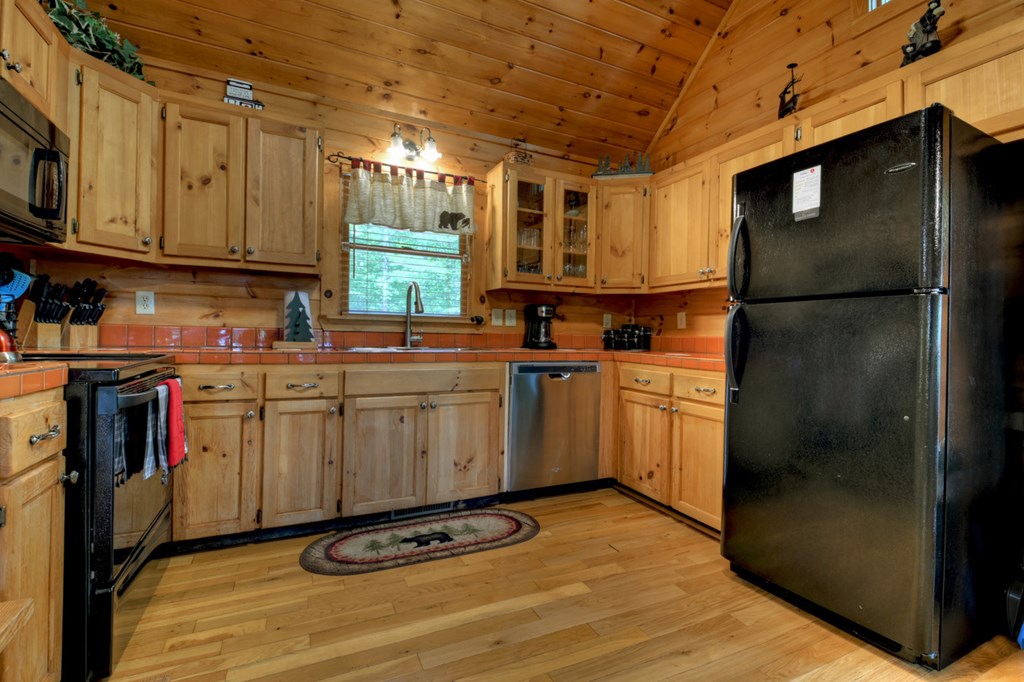 407068 Morganton Residential