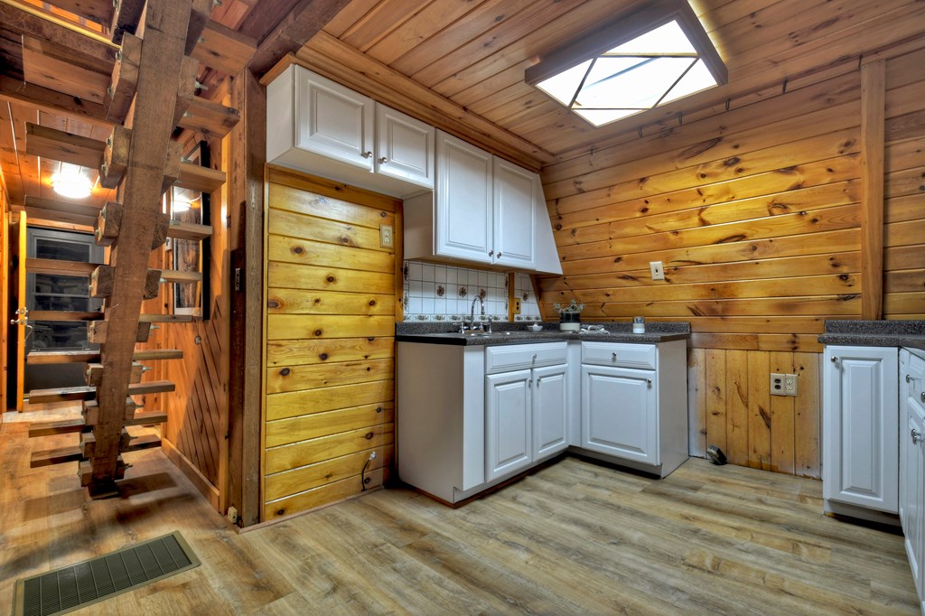 407777 Blue Ridge Residential