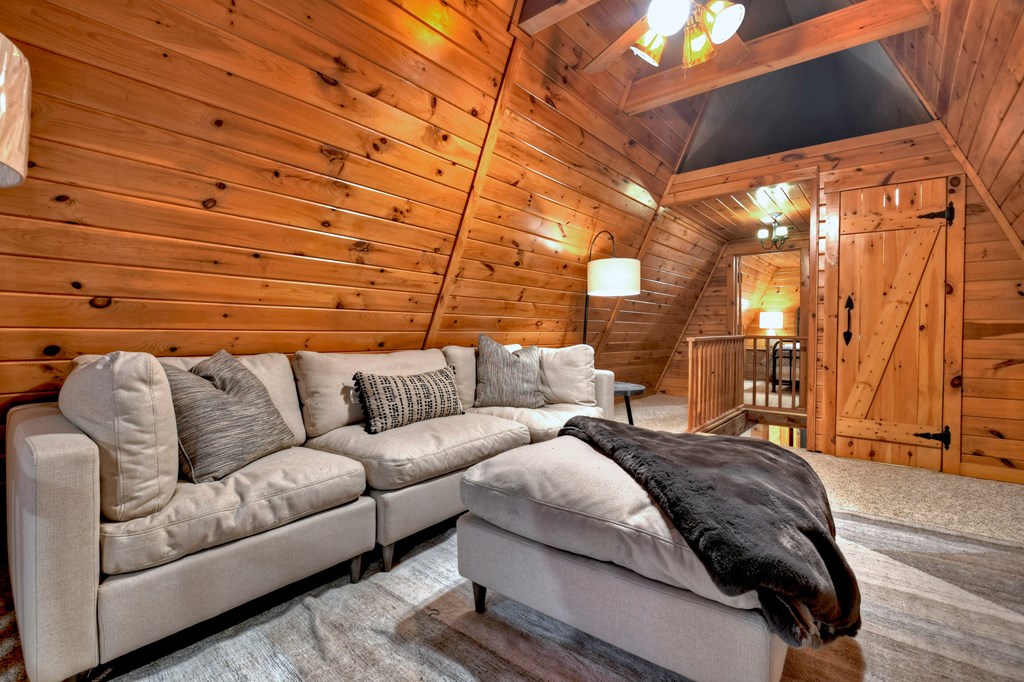 407777 Blue Ridge Residential