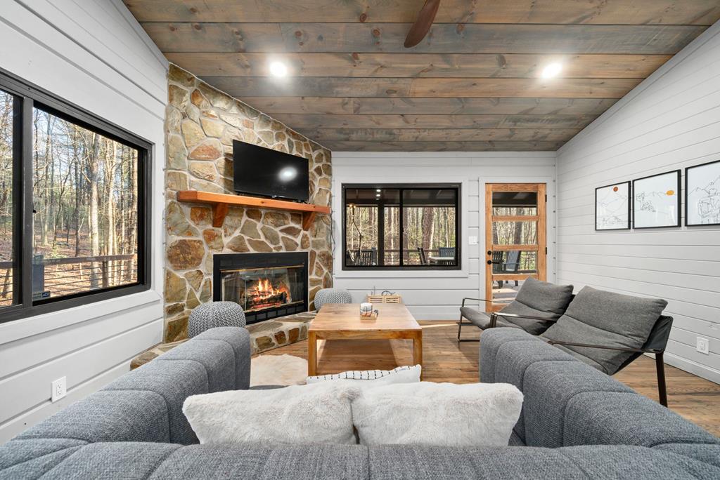 411421 Cherry Log Residential