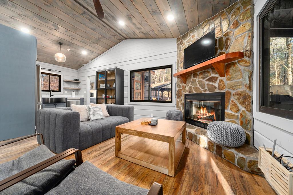 411421 Cherry Log Residential