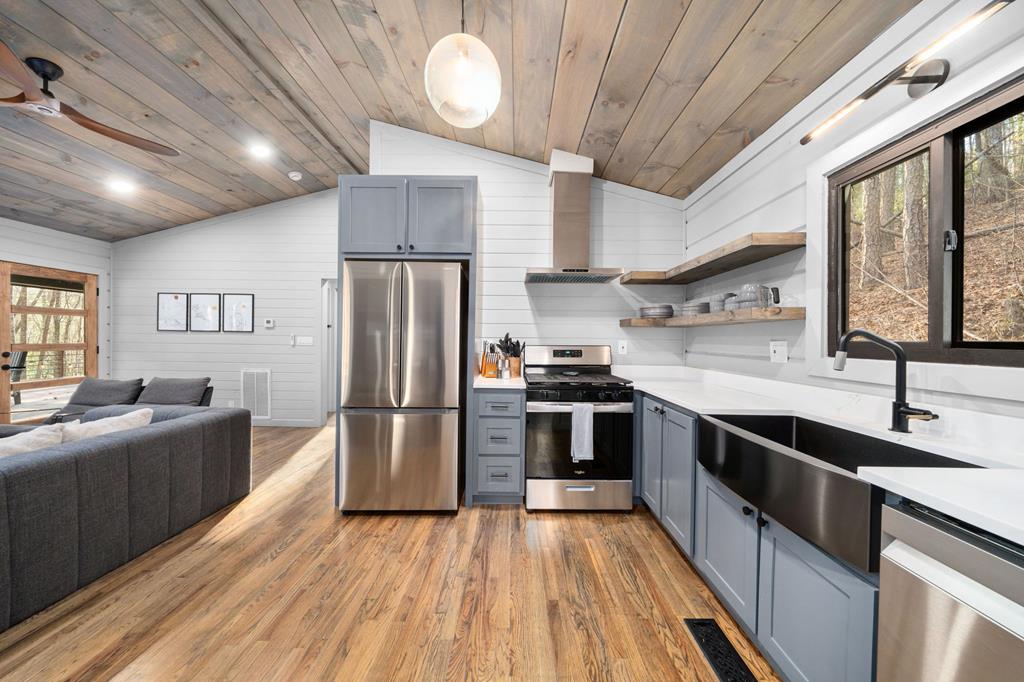 411421 Cherry Log Residential
