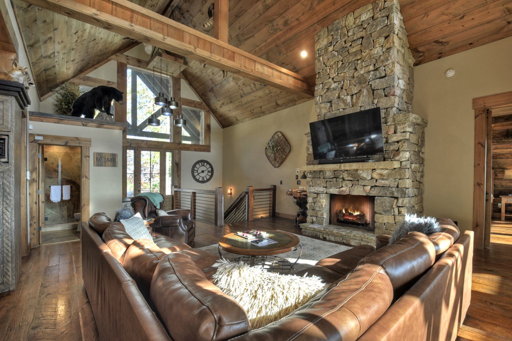 411501 Mineral Bluff Residential
