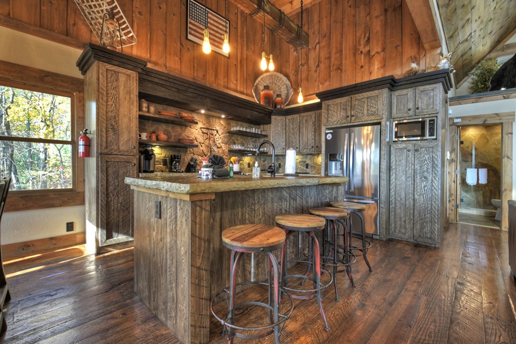 411501 Mineral Bluff Residential