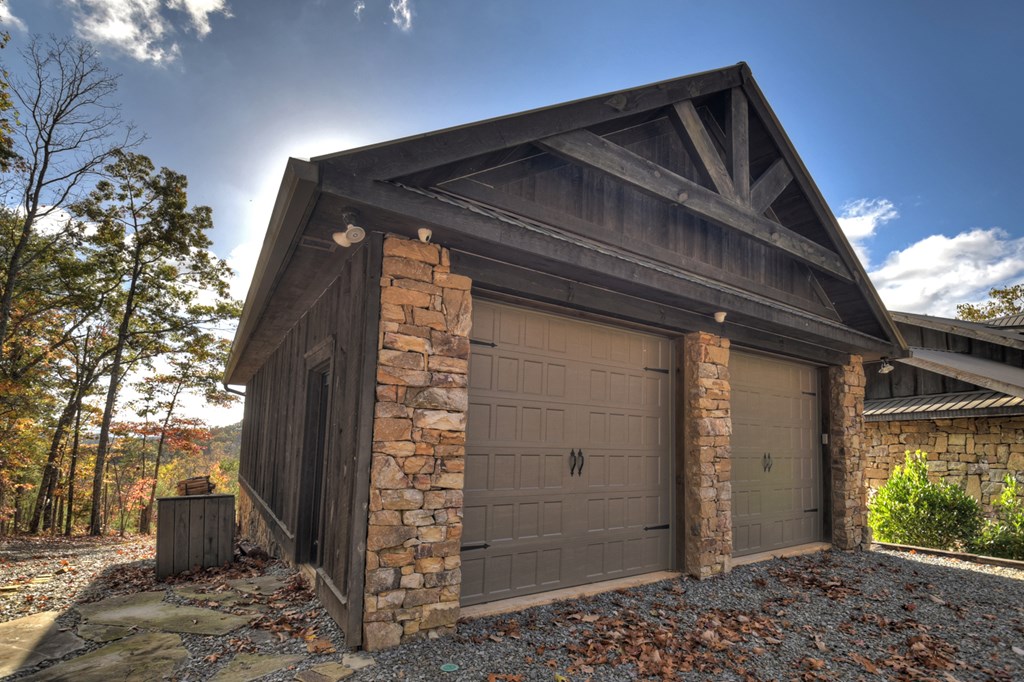 411501 Mineral Bluff Residential