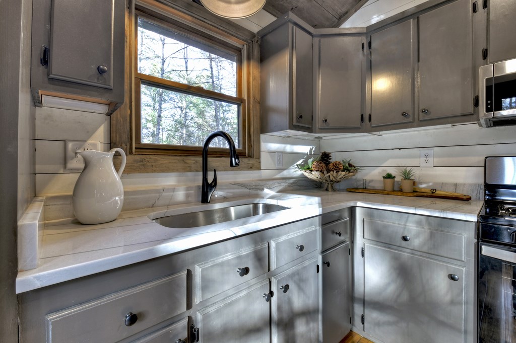 412118 Epworth Residential