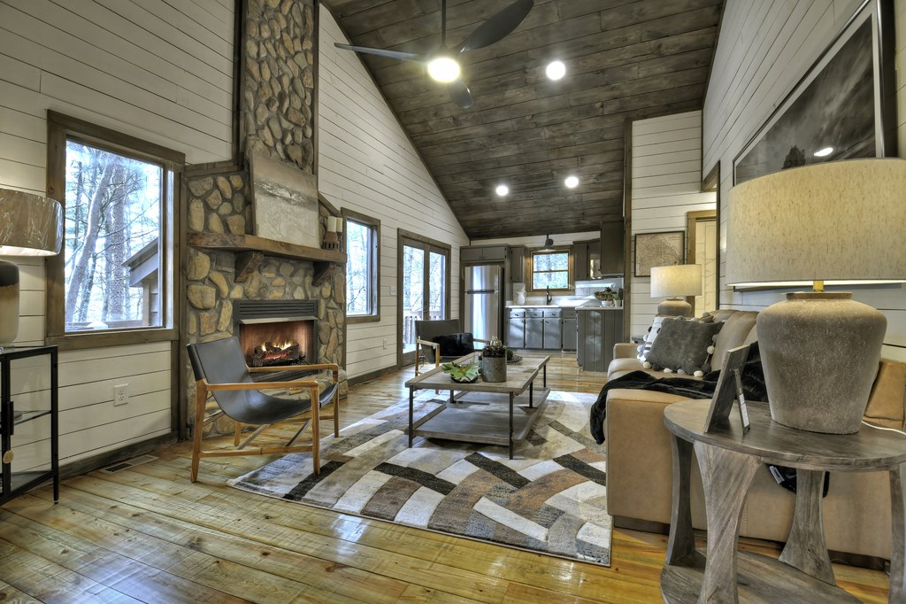 412118 Epworth Residential
