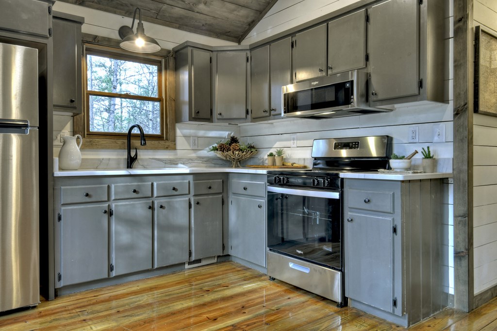 412118 Epworth Residential