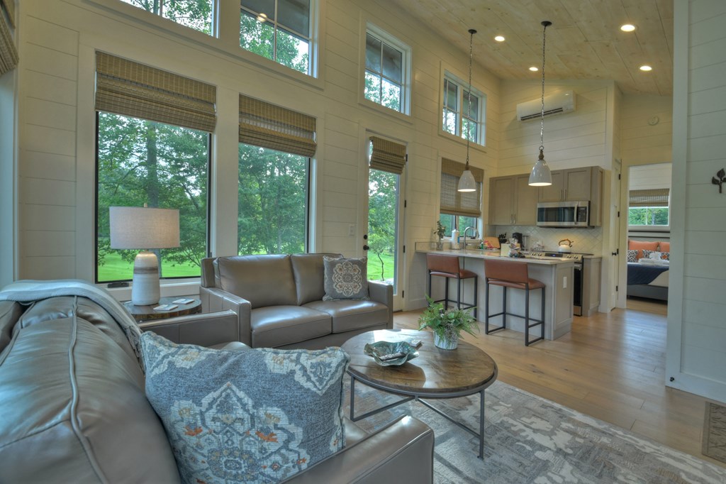 412124 Mineral Bluff Residential