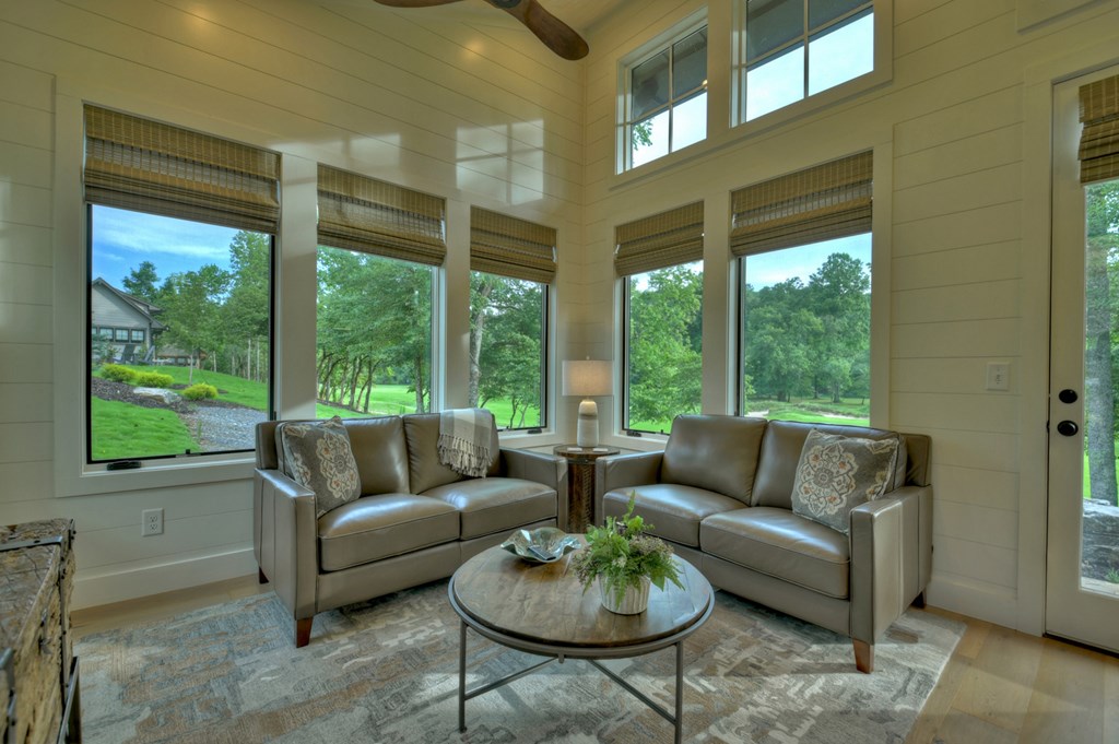 412124 Mineral Bluff Residential