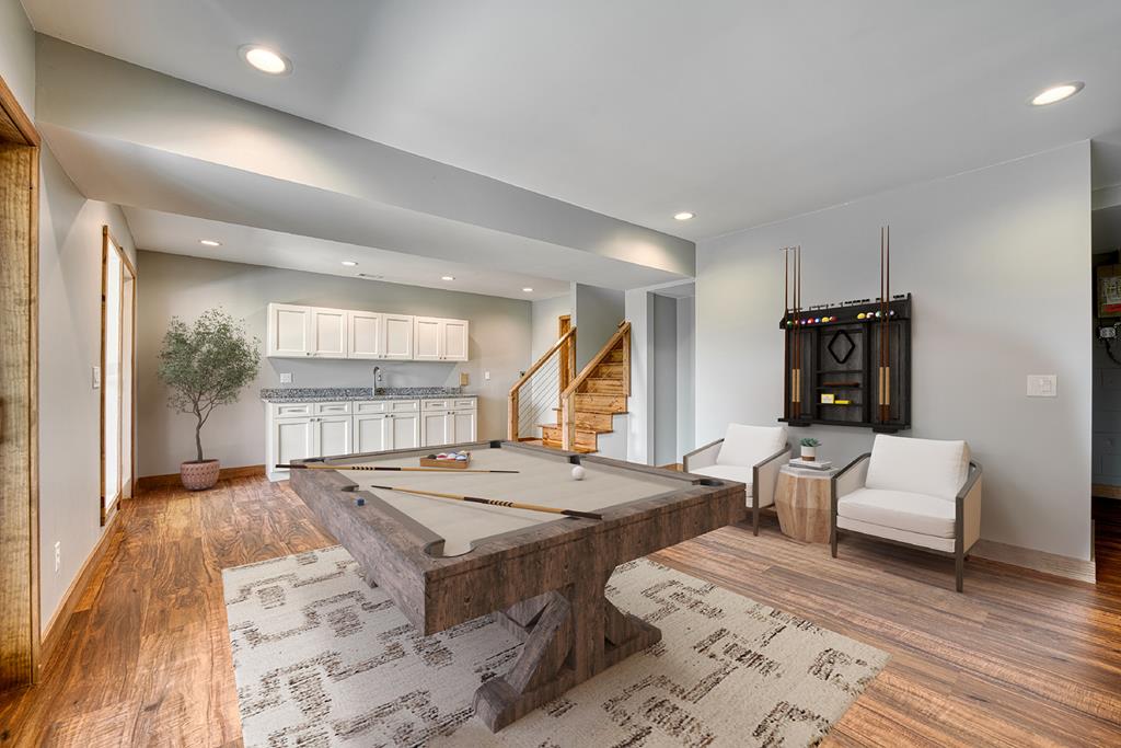 412318 Young Harris Residential