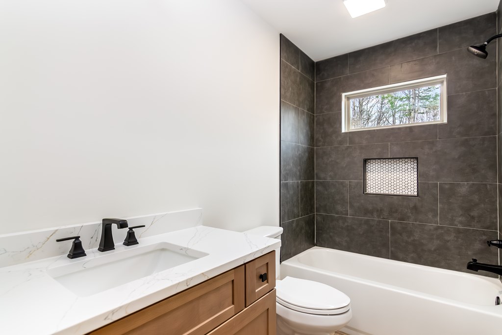 412415 Ellijay Residential