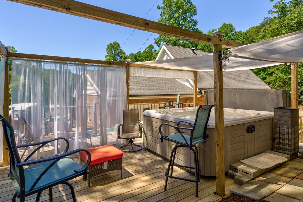 412585 Murphy Residential