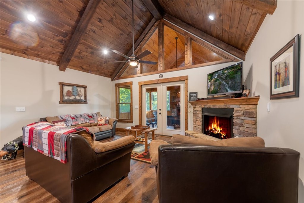 412647 Mineral Bluff Residential