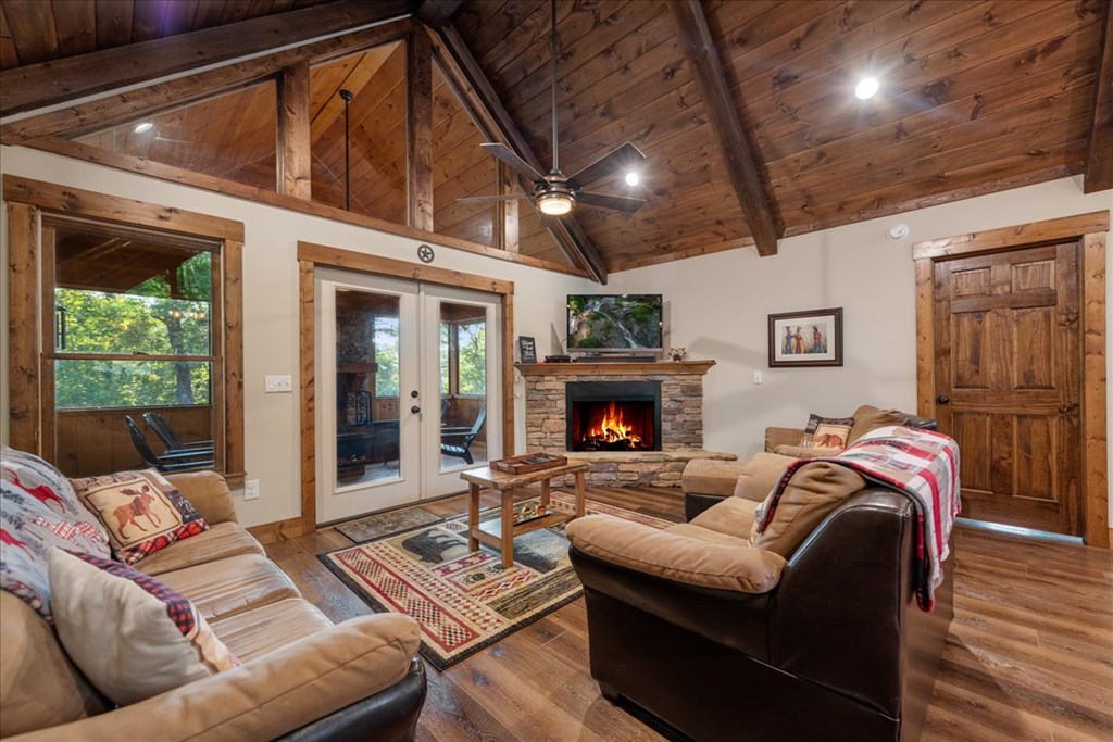 412647 Mineral Bluff Residential