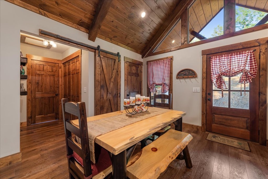 412647 Mineral Bluff Residential