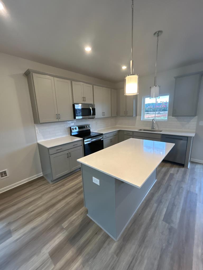 412806 Blue Ridge Townhouse