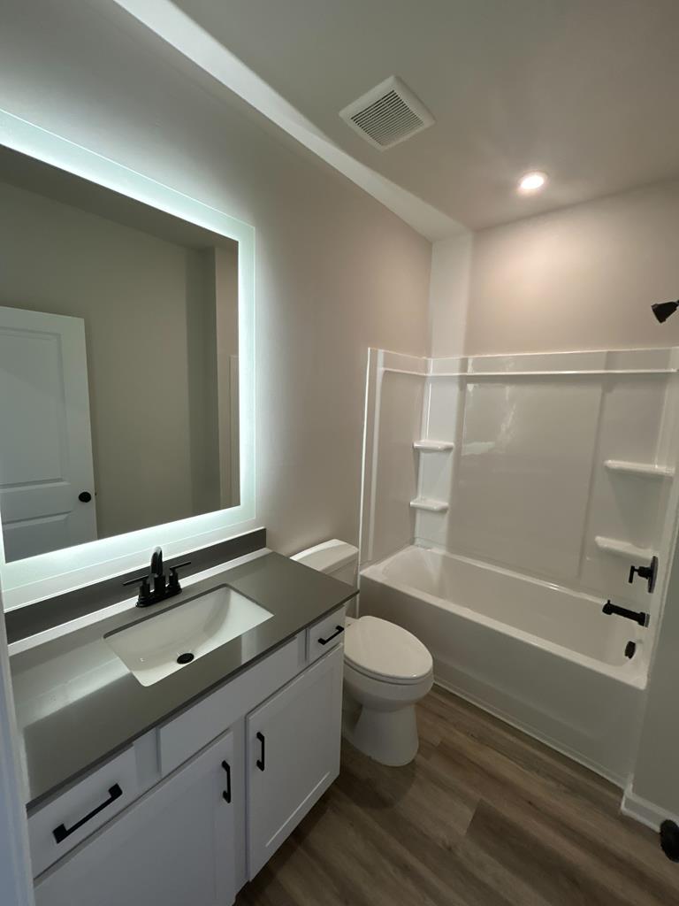 412806 Blue Ridge Townhouse