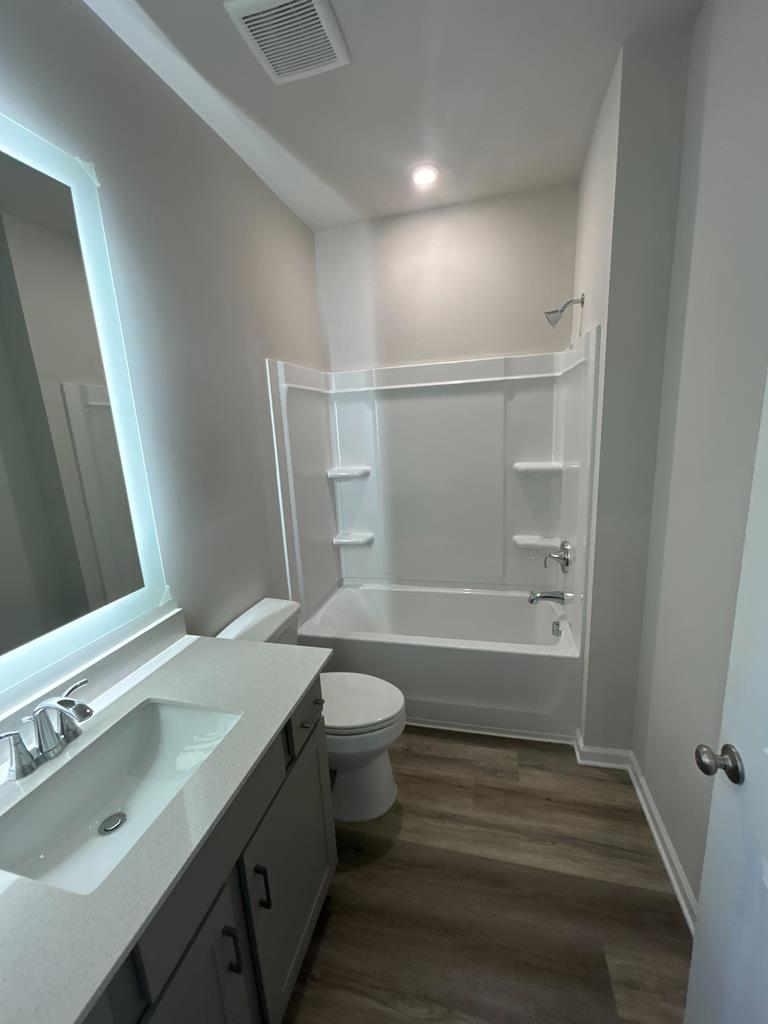 412806 Blue Ridge Townhouse