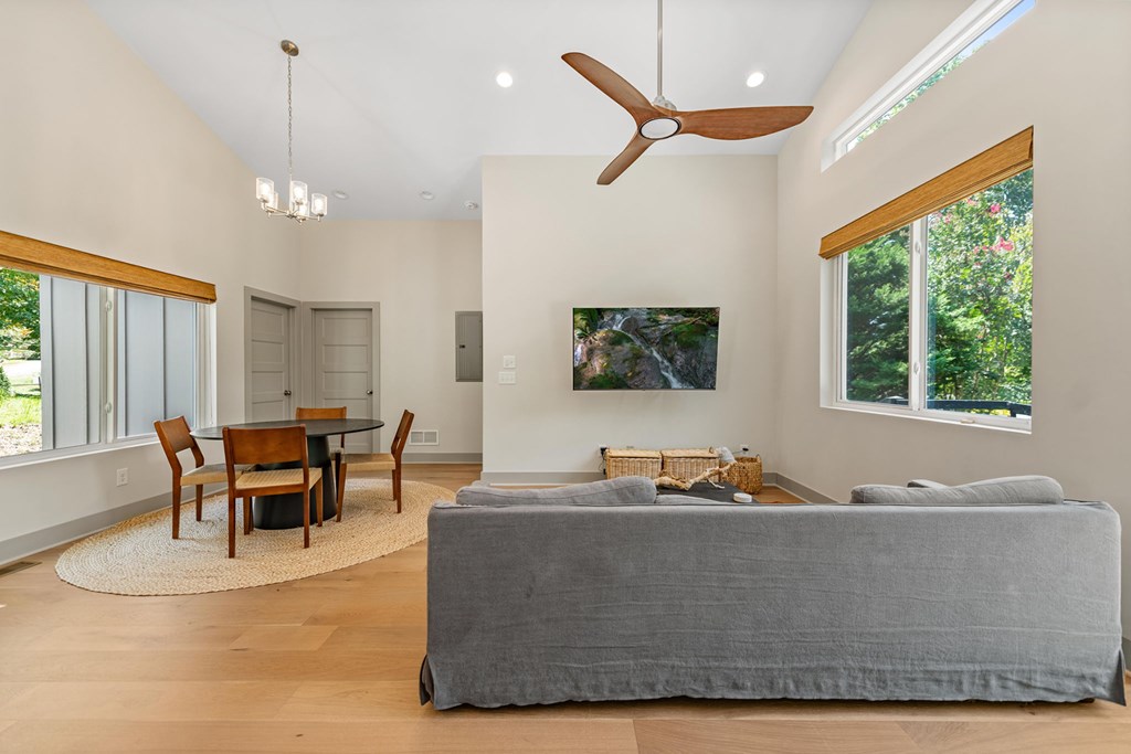 412894 Morganton Residential