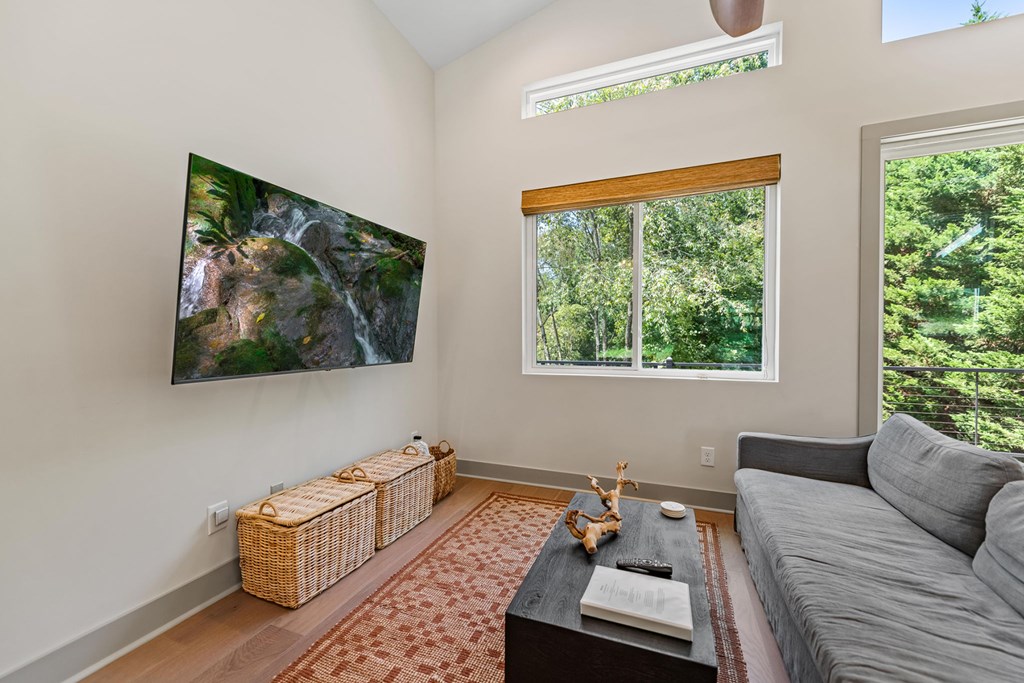 412894 Morganton Residential