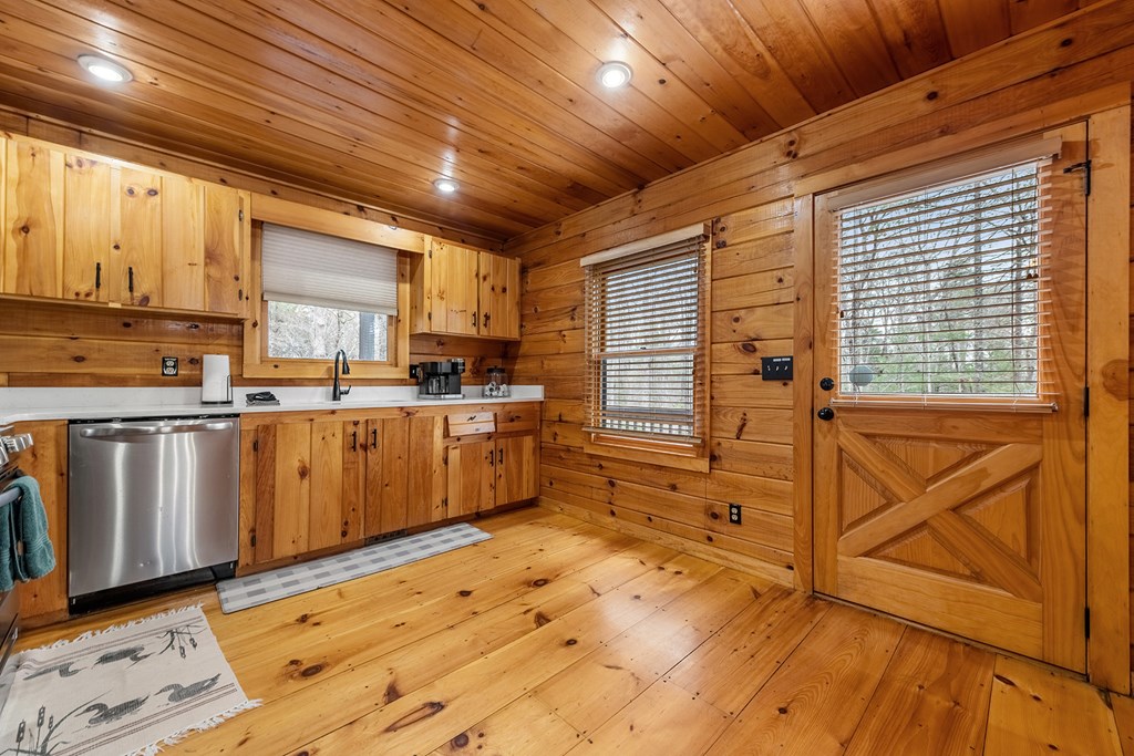 412950 Blue Ridge Residential