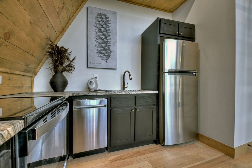 412986 Epworth Residential