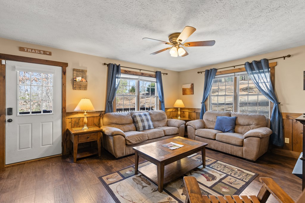 412993 Mineral Bluff Residential
