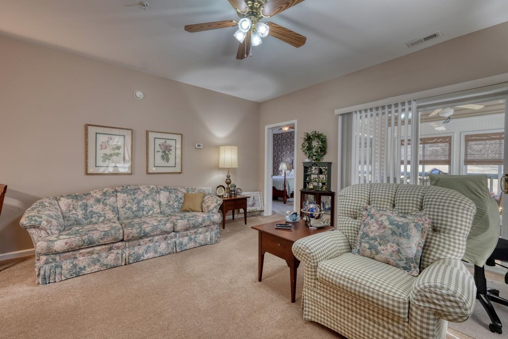413096 Hiawassee Condominium