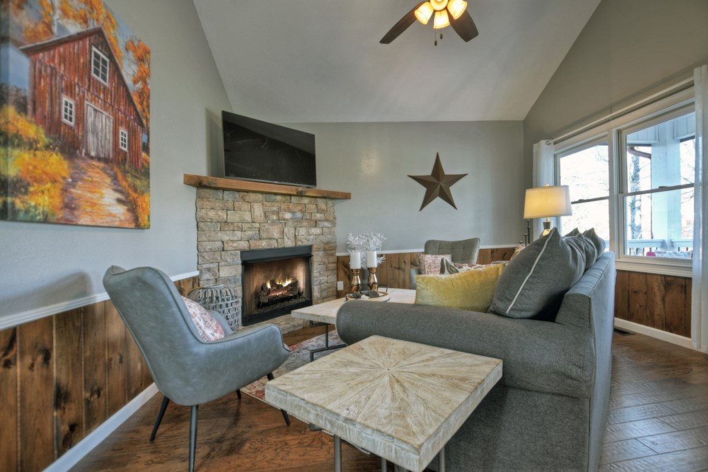 413199 Epworth Residential