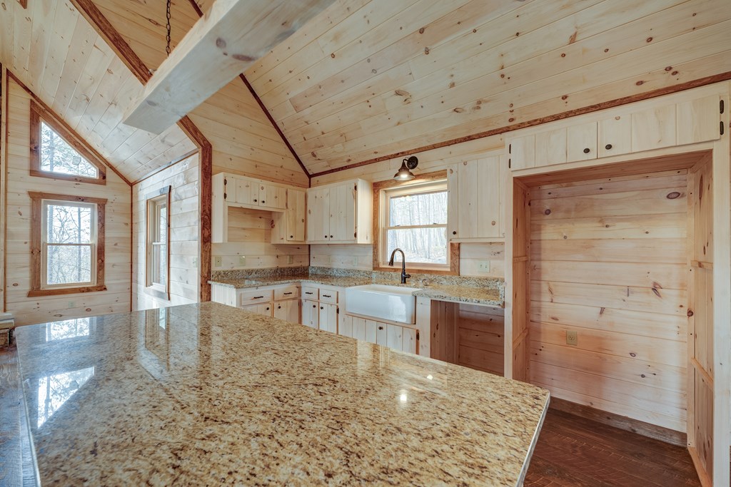 413273 Mineral Bluff Residential