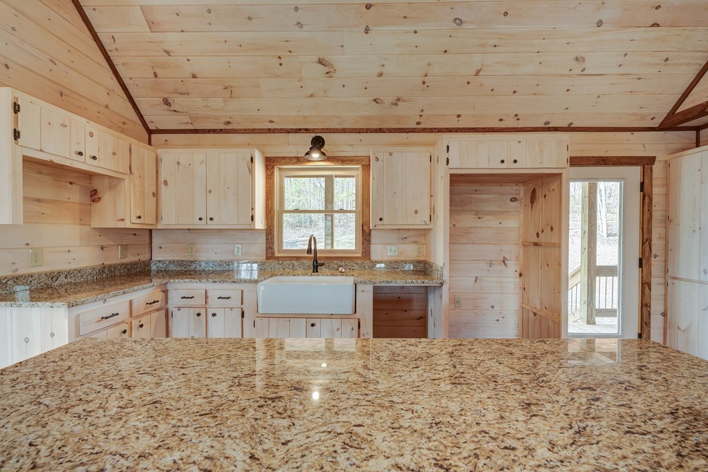 413273 Mineral Bluff Residential