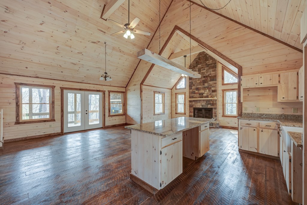 413273 Mineral Bluff Residential
