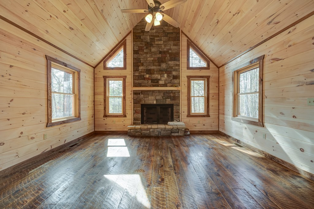 413273 Mineral Bluff Residential