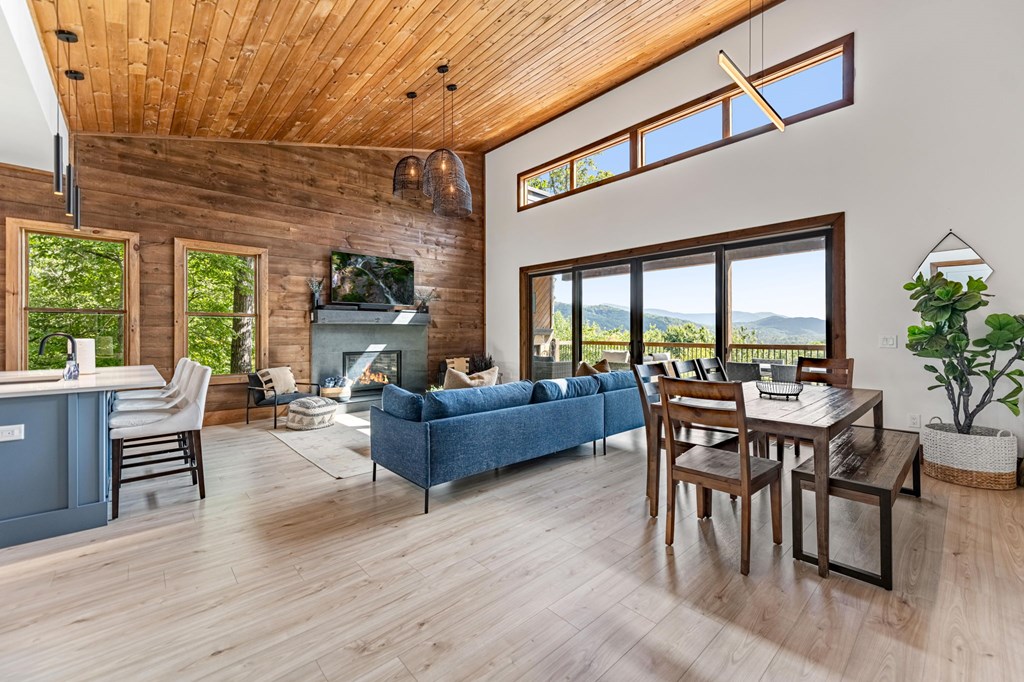 413462 Blue Ridge Residential