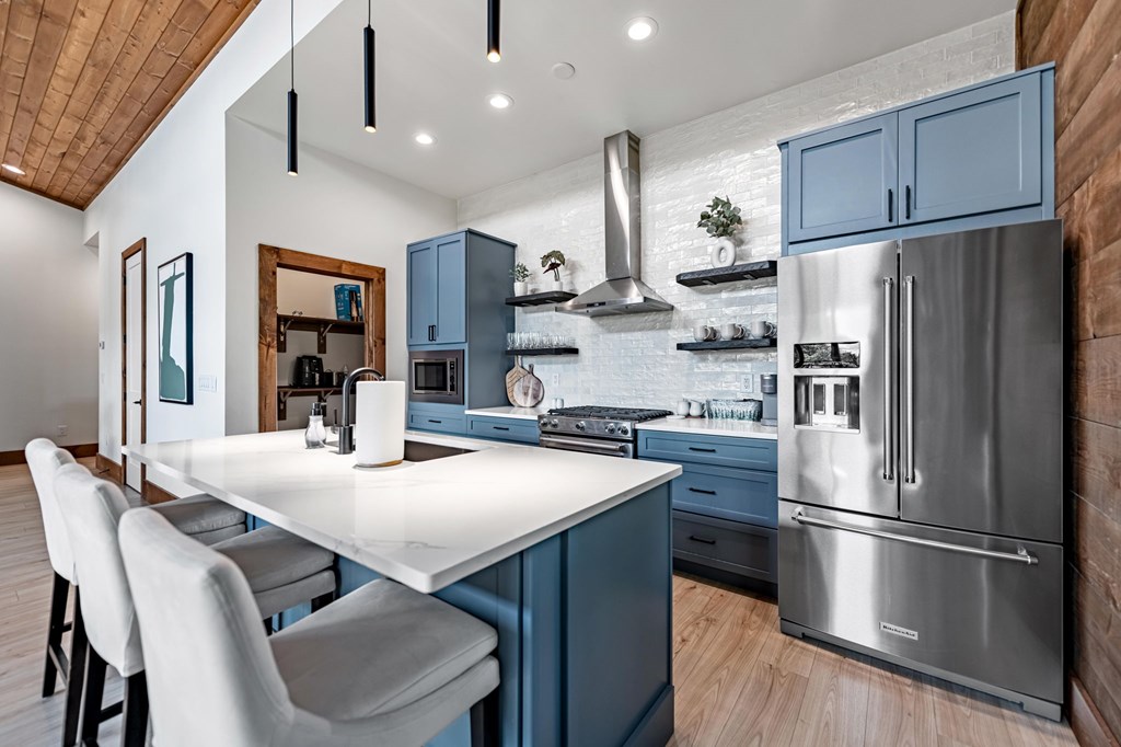 413462 Blue Ridge Residential