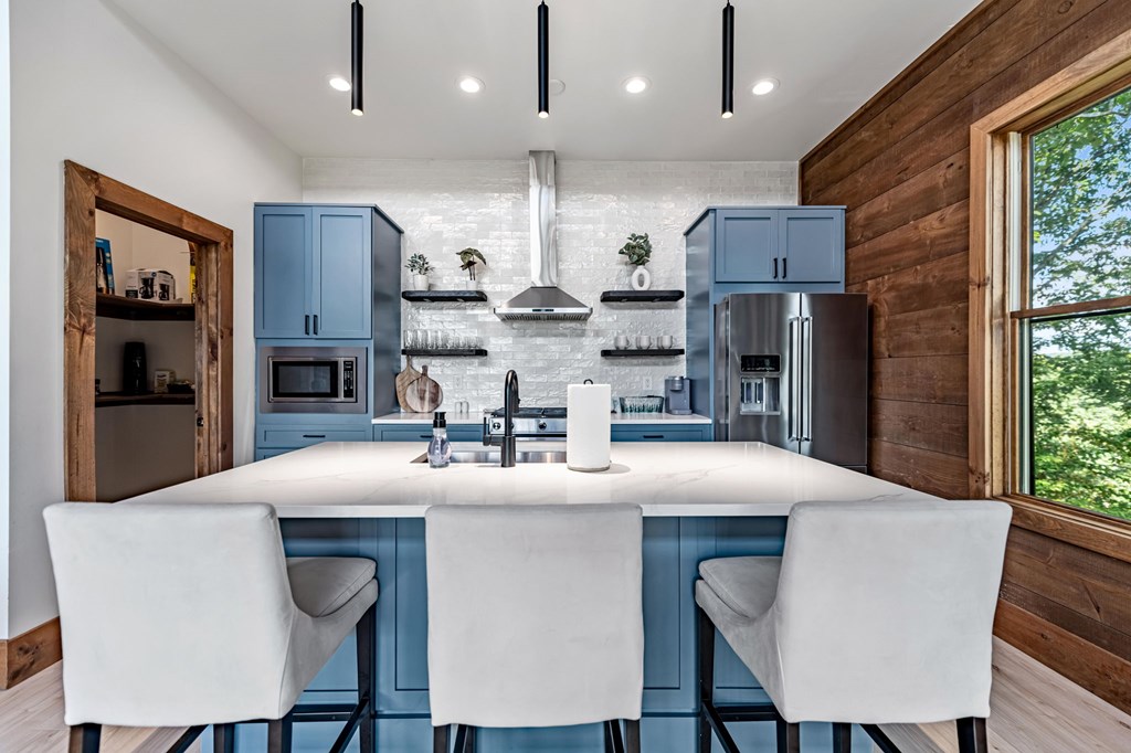 413462 Blue Ridge Residential