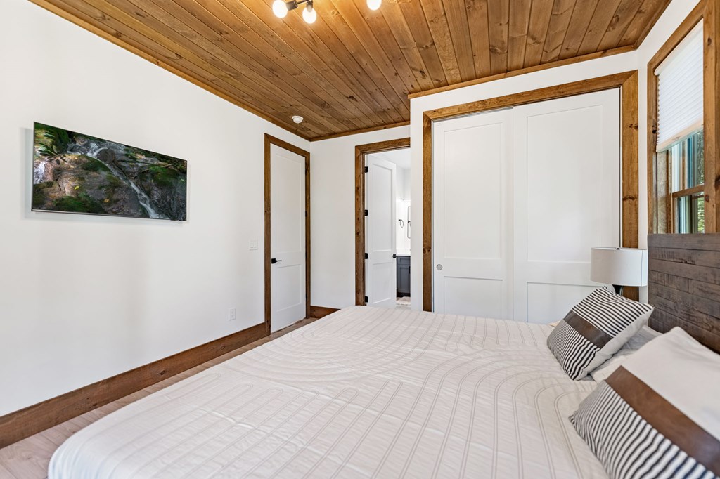 413462 Blue Ridge Residential