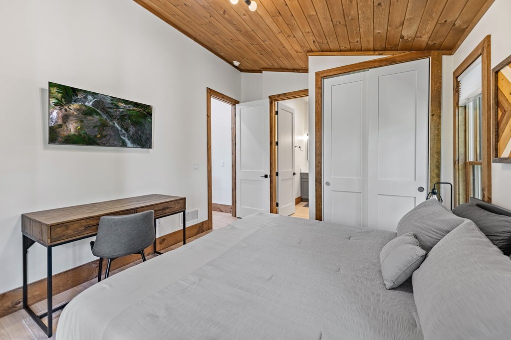 413462 Blue Ridge Residential